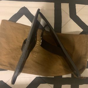 Men Size 9 Gucci ....US Size 10 slides